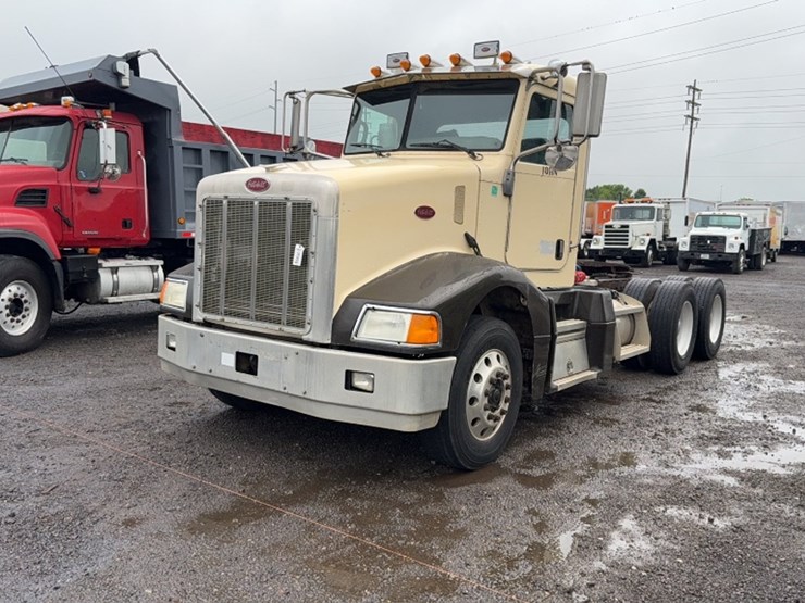 2006-peterbilt-385-image-1