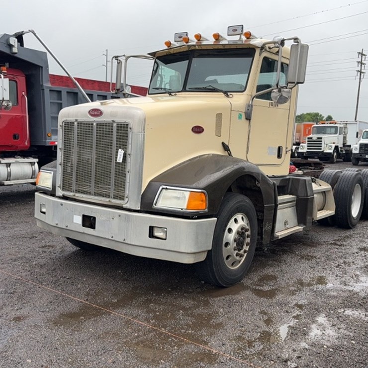 2006 PETERBILT 385