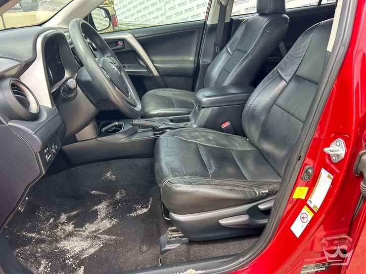 2017-toyota-rav4-image-12