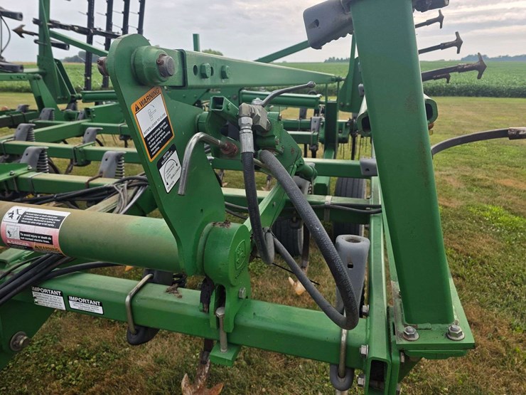 john-deere-2210-image-48