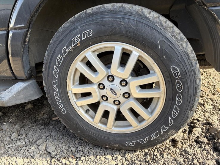 2014-ford-expedition-image-8