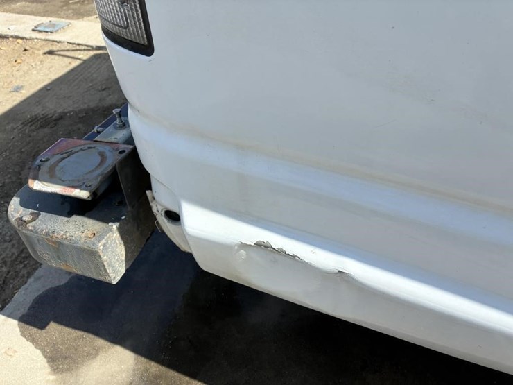 2002-ford-e350-image-8