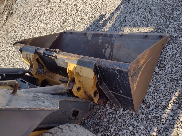 deere-318g-image-17