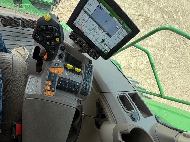 2020-john-deere-s780-image-68