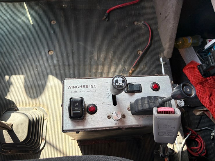 2012-kenworth-t800-image-10