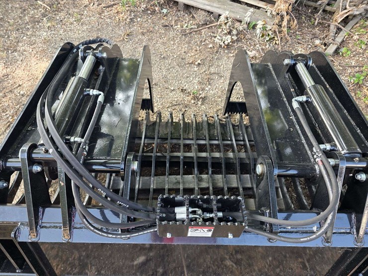rock-solid-xhd-series-84”-heavy-duty-rock-bucket,-weights-1,700lbs,-made-from-½”-ar500-steel,-made-f-image-18