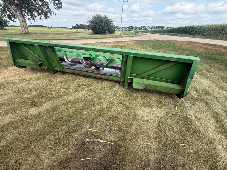 john-deere-8-image-7