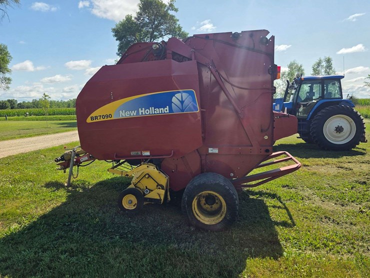 new-holland-br7090-image-11