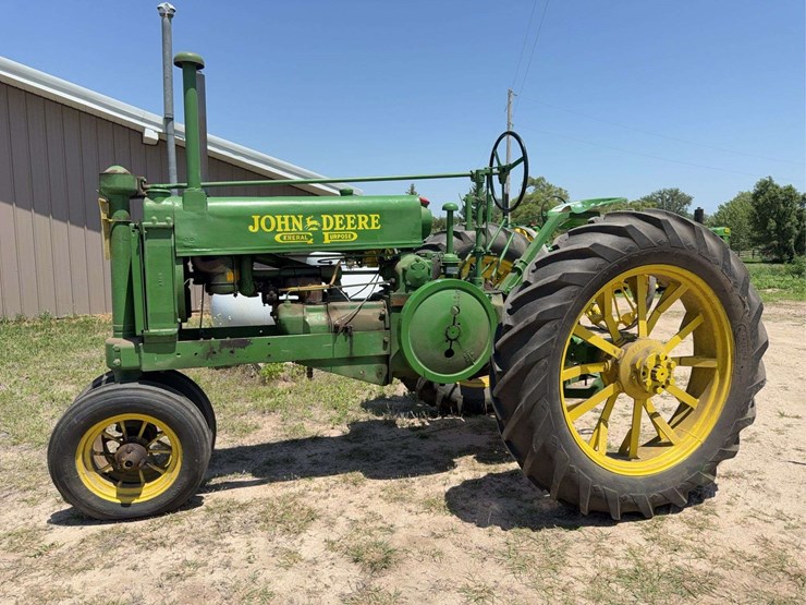 john-deere-model-a-image-2