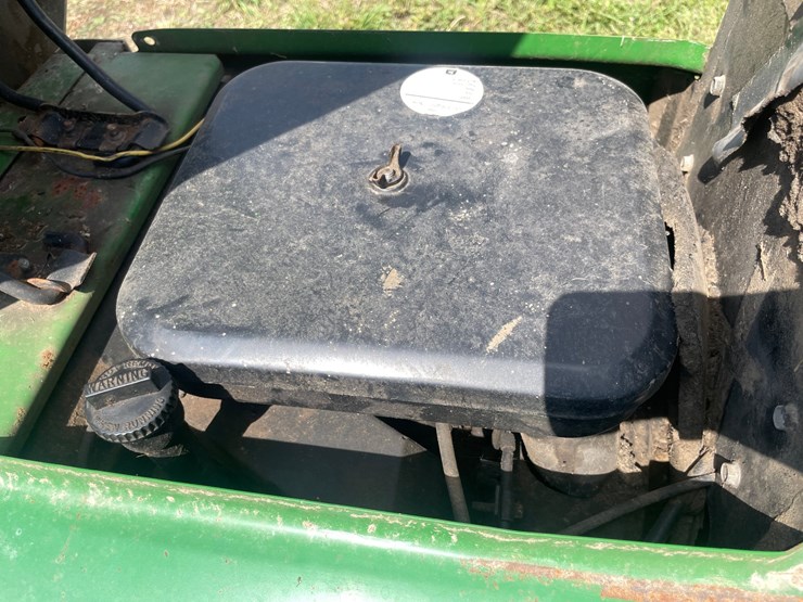 john-deere-318-image-15