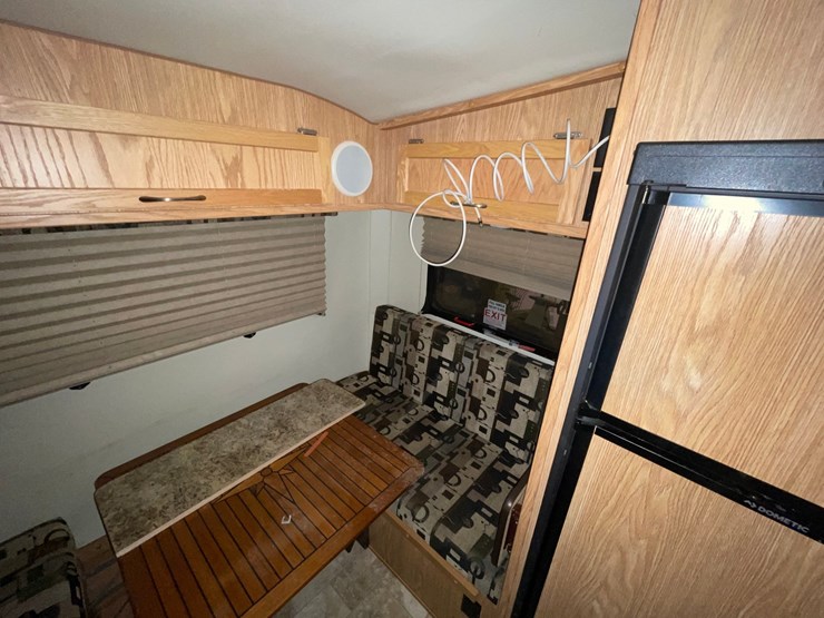 #7001-•-2018-escape-5.0-ta-5th-wheel-camper-(has-mn-title-in-dealy)-image-44