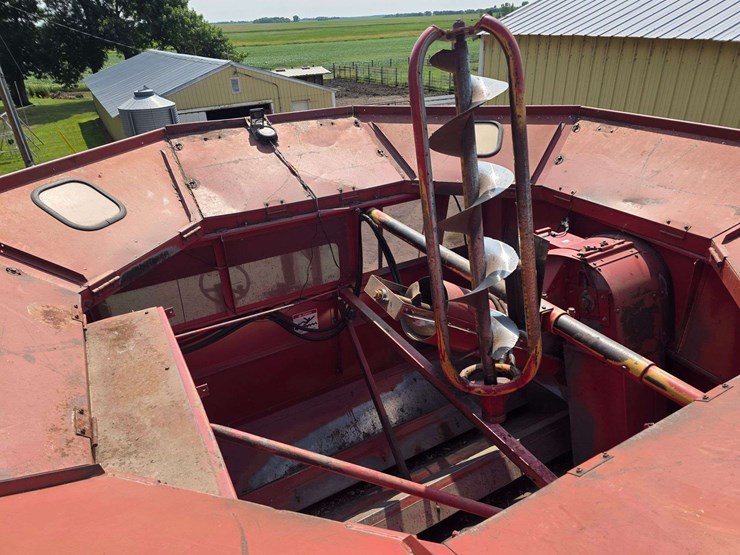 1994-case-ih-1688-image-39