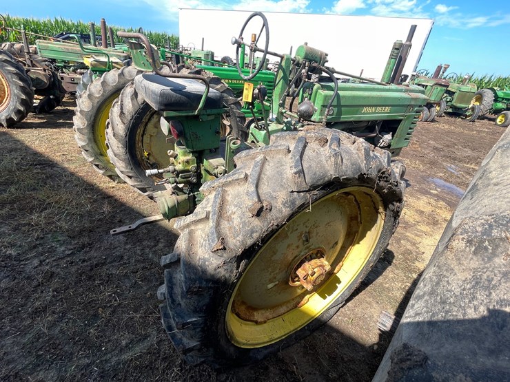 john-deere-b-image-5
