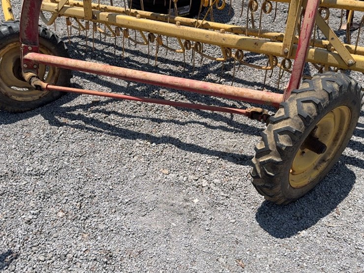 new-holland-256-image-3