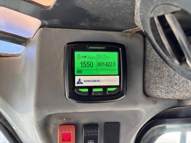 2018-yanmar-s220r-image-28