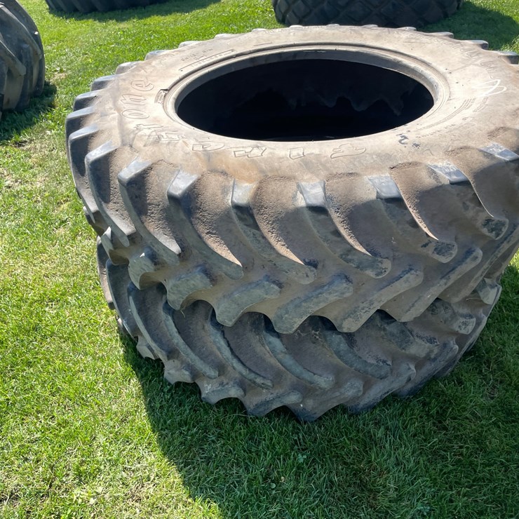 #4693 • (2) Firestone Tires