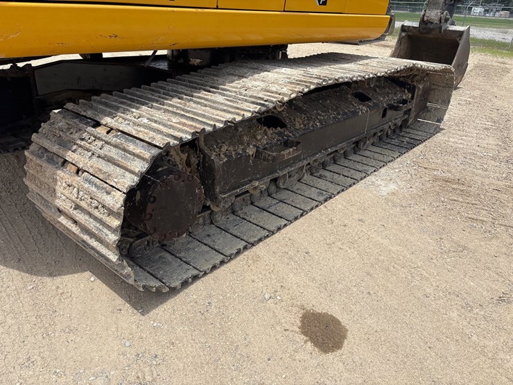 2023-deere-210-p-tier-image-6