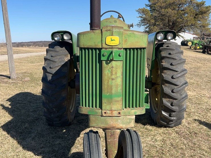 john-deere-720-image-8