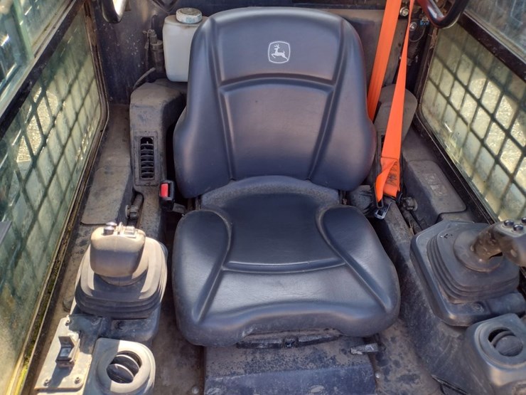 deere-317g-image-10