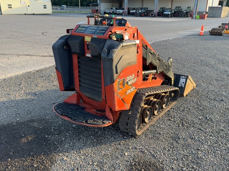 ditch-witch-sk800-image-4