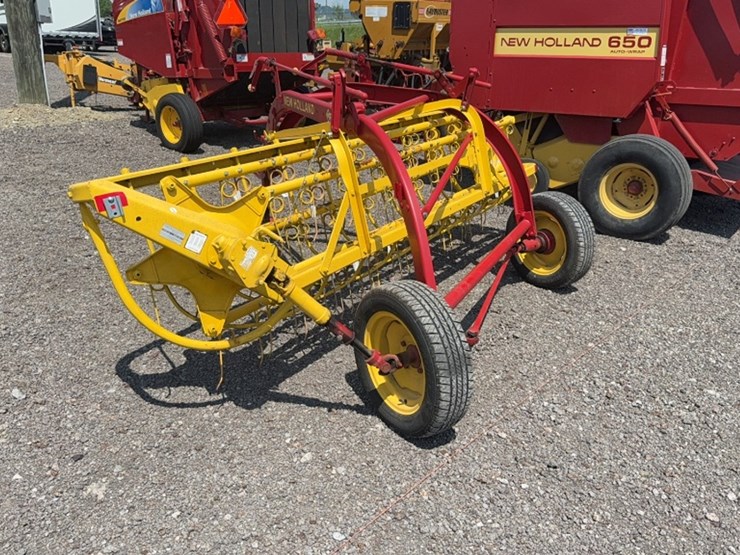 new-holland-256-image-4