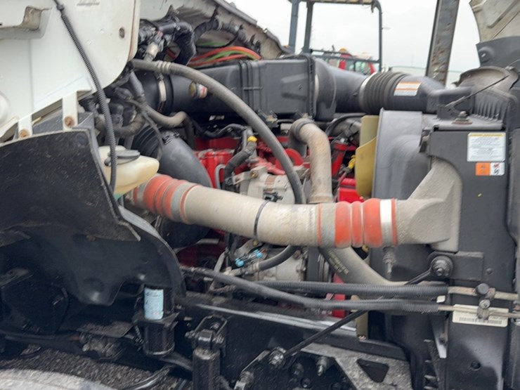 2013-ford-f750-image-22