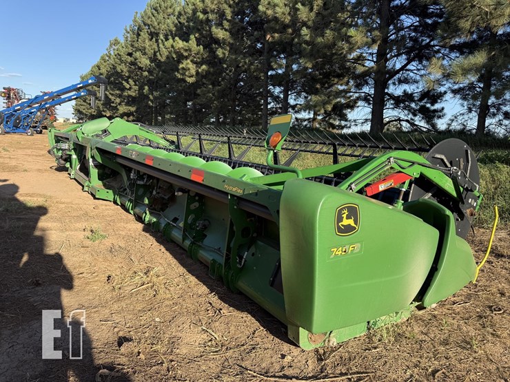 2019-john-deere-745fd-image-4