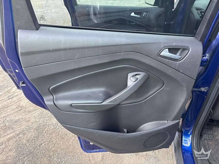 2014-ford-escape-image-19