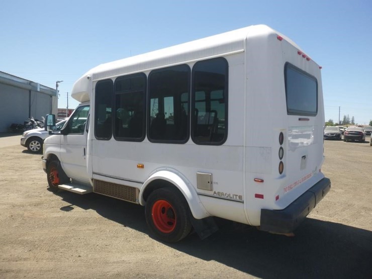 2015-ford-e350-image-4