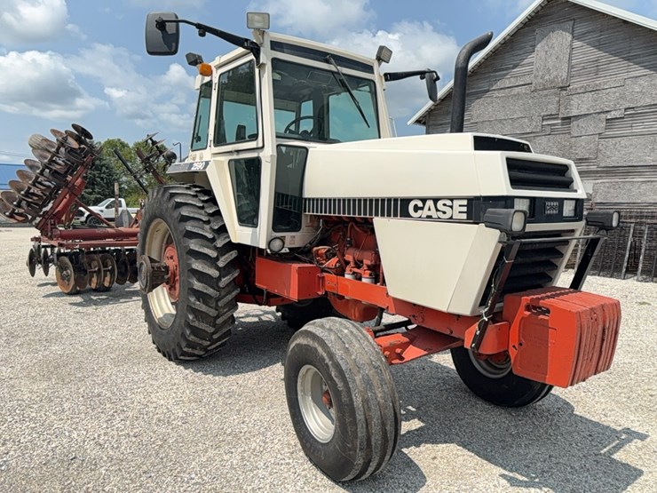 case-2590-tractor-image-5