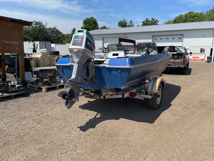 #2398-•-1998-crestliner-boat-with-trailer-(title-in-delay)-image-5