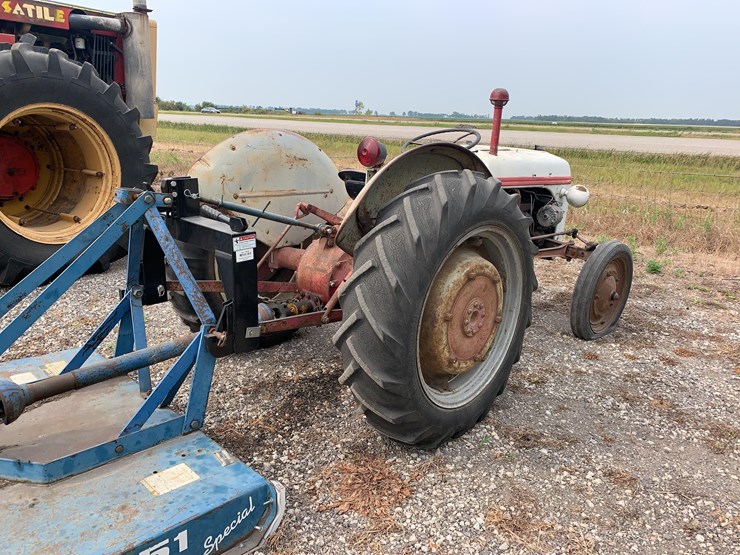 ford-tractor-image-8