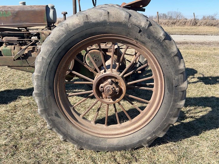 john-deere-model-b-image-38