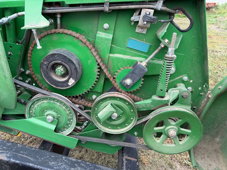 john-deere-630f-image-25