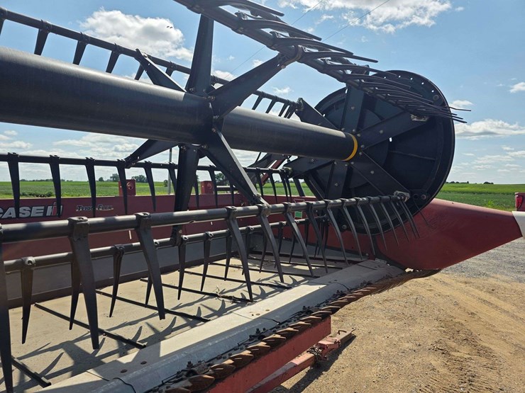 2014-case-ih-3162-image-44