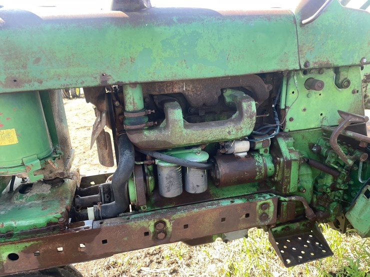 john-deere-3020-image-7