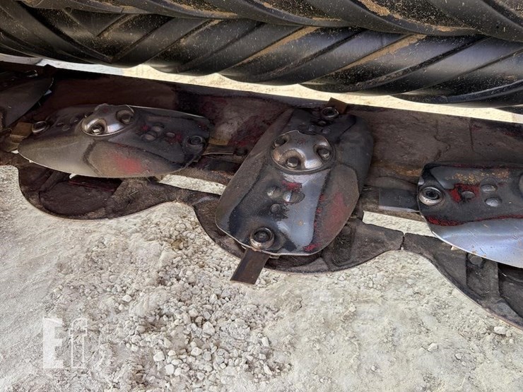 2021-case-ih-dc133-image-11