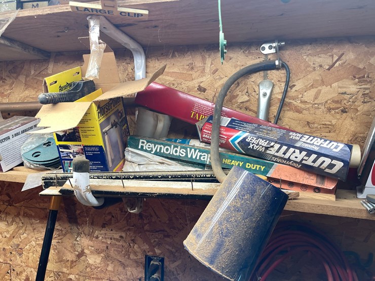 #7140-•-contents-of-wall-image-12