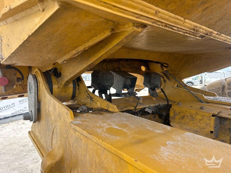 2022-deere-260e-image-13
