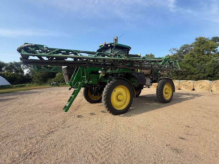 2014-john-deere-r4038-image-32