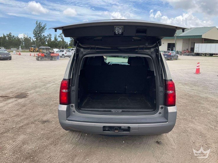 2018-chevrolet-tahoe-image-35