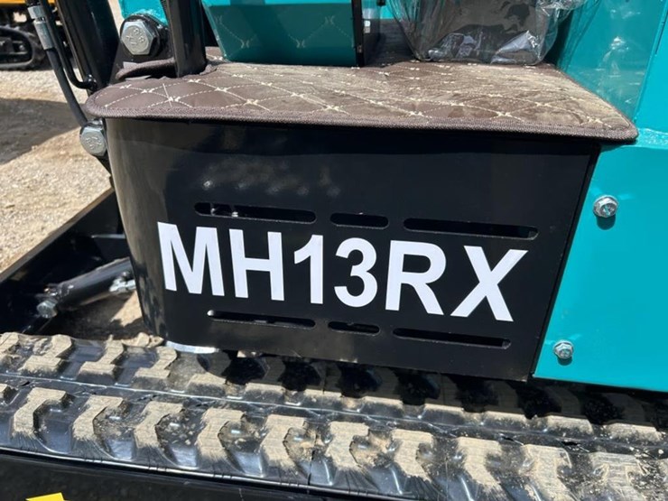 #243-•-cfg-mini-excavator---mh13rx-image-9