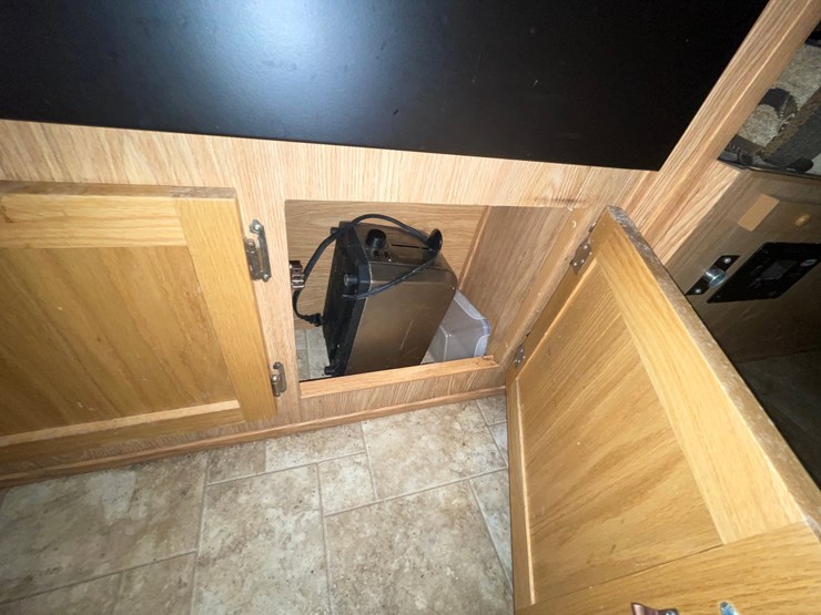 #7001-•-2018-escape-5.0-ta-5th-wheel-camper-(has-mn-title-in-dealy)-image-52