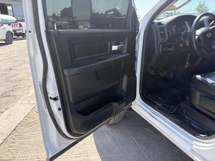 2019-dodge-ram-5500hd-image-15