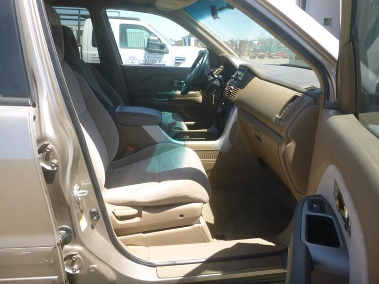 2004-honda-pilot-image-8