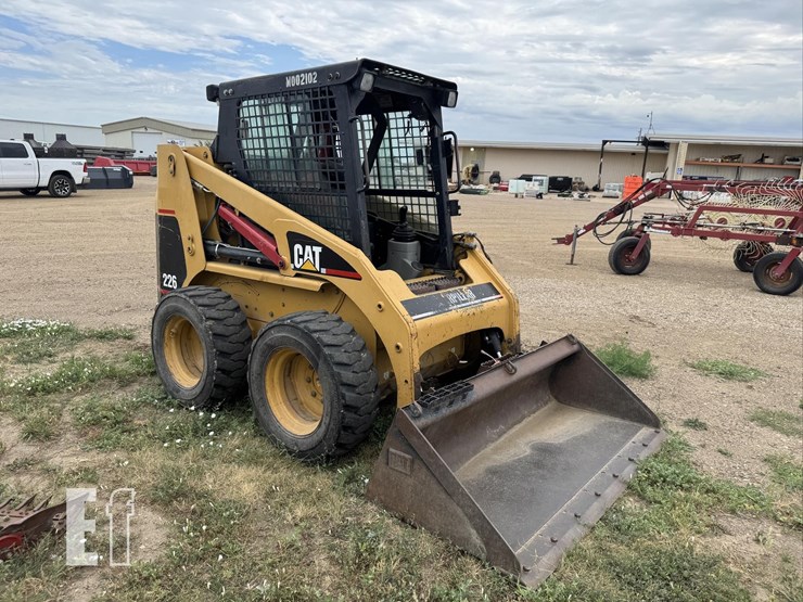 2003-caterpillar-226-image-2
