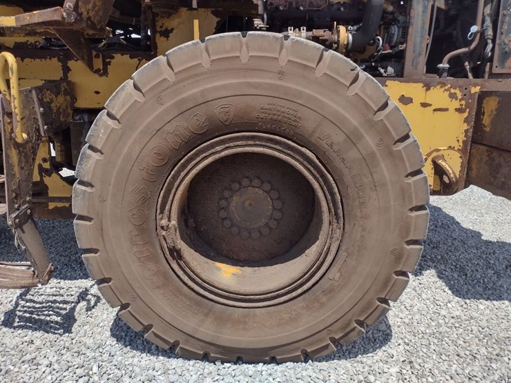 caterpillar-930k-image-13