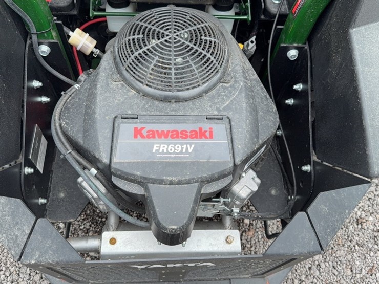 #3088-•-yakta-yxr-410-zero-turn-mower-image-11