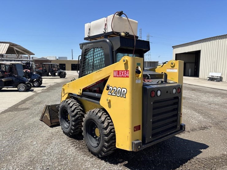 2018-yanmar-s220r-image-4
