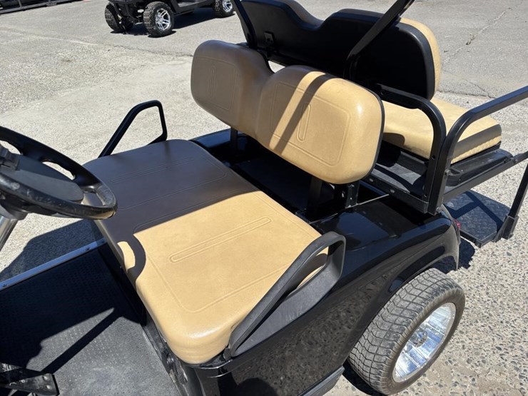 ez-go-electric-utility-cart-image-14